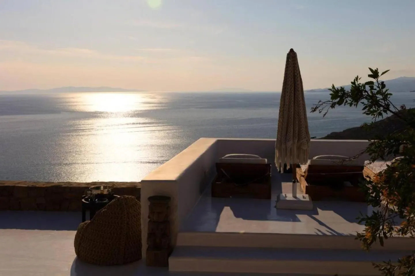 White Rock Suites & Villas Houlakia  Řecko