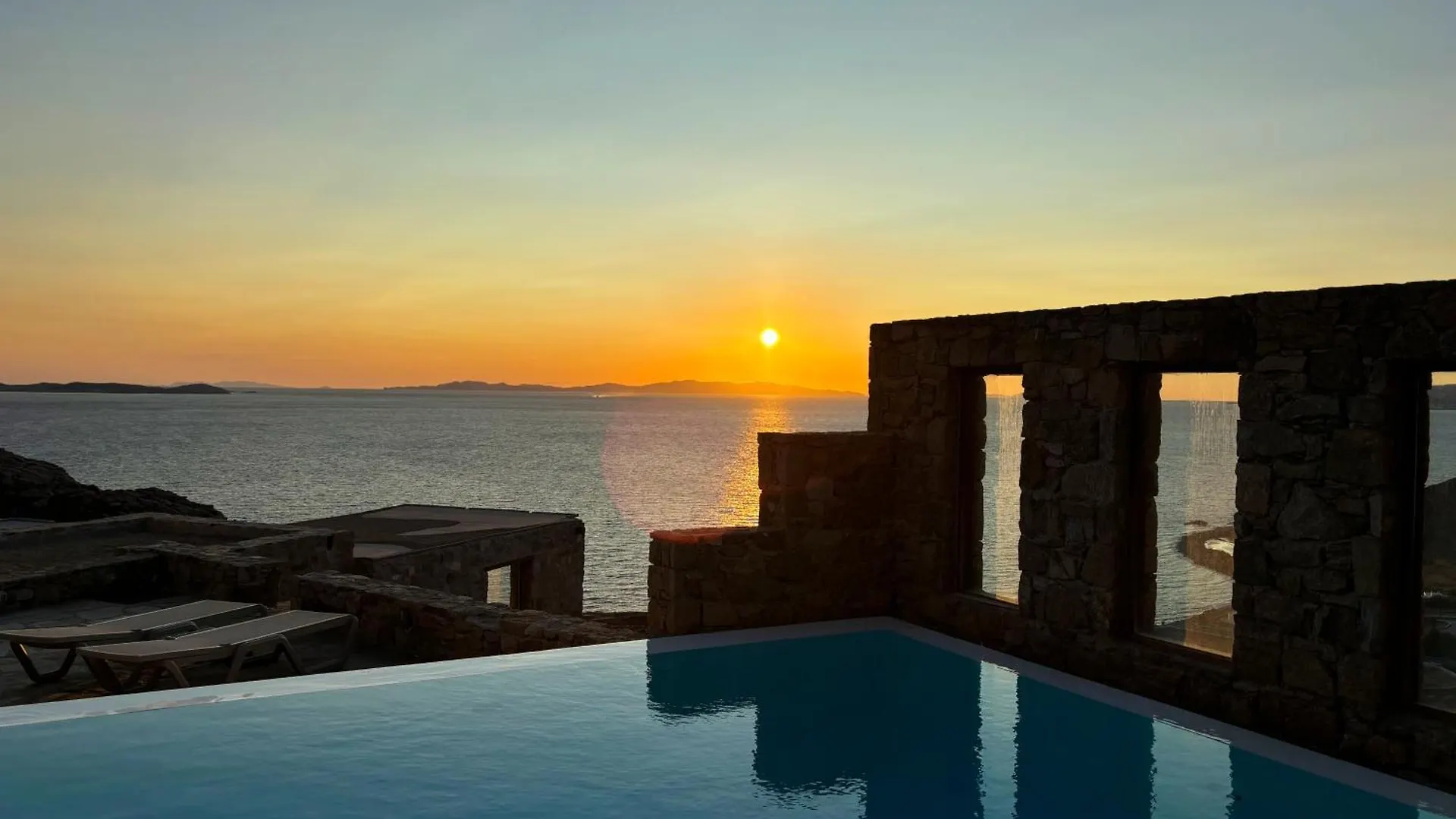 Hotel White Rock Suites & Villas Houlakia  Řecko