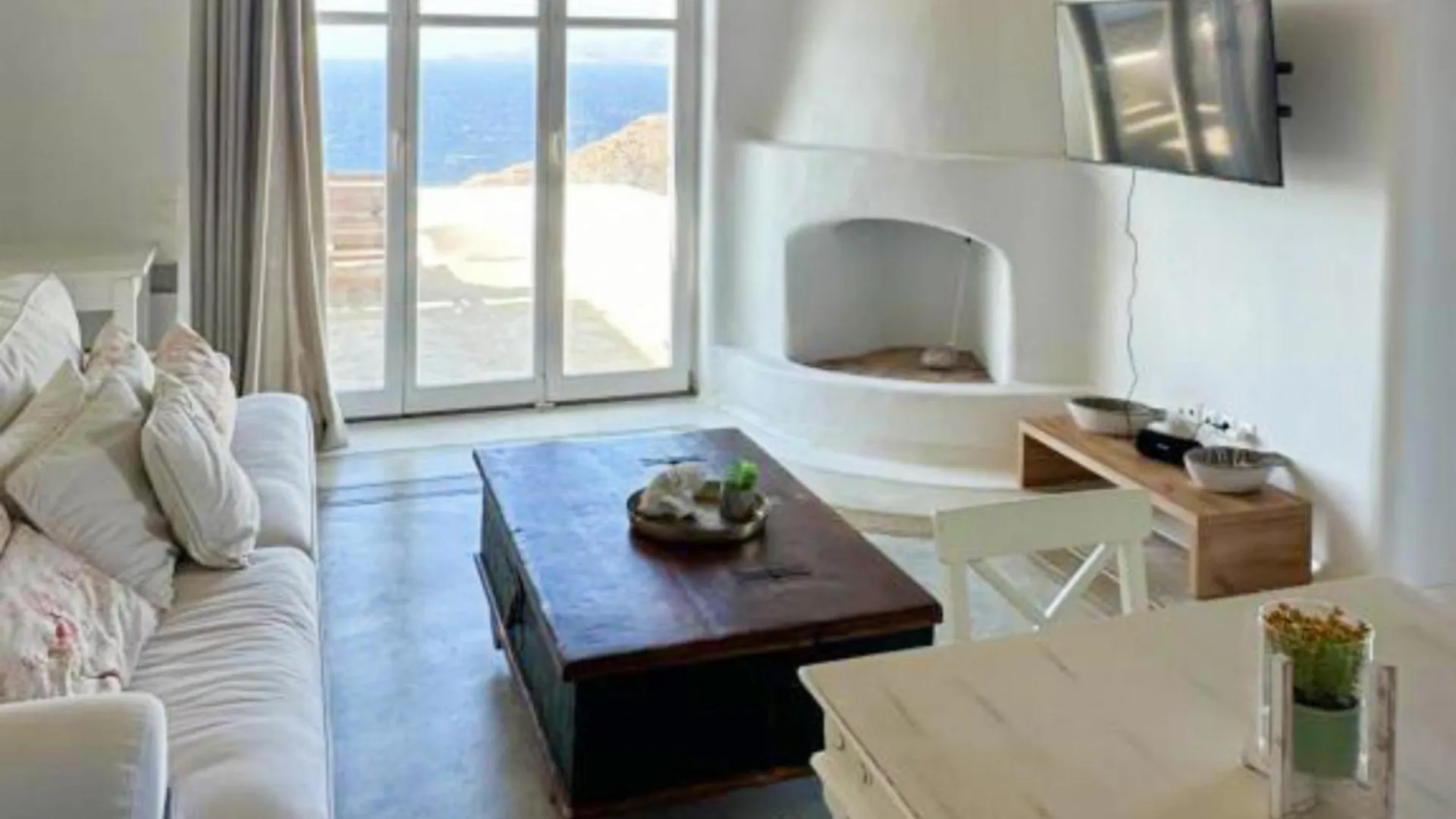 White Rock Suites & Villas Houlakia  Řecko