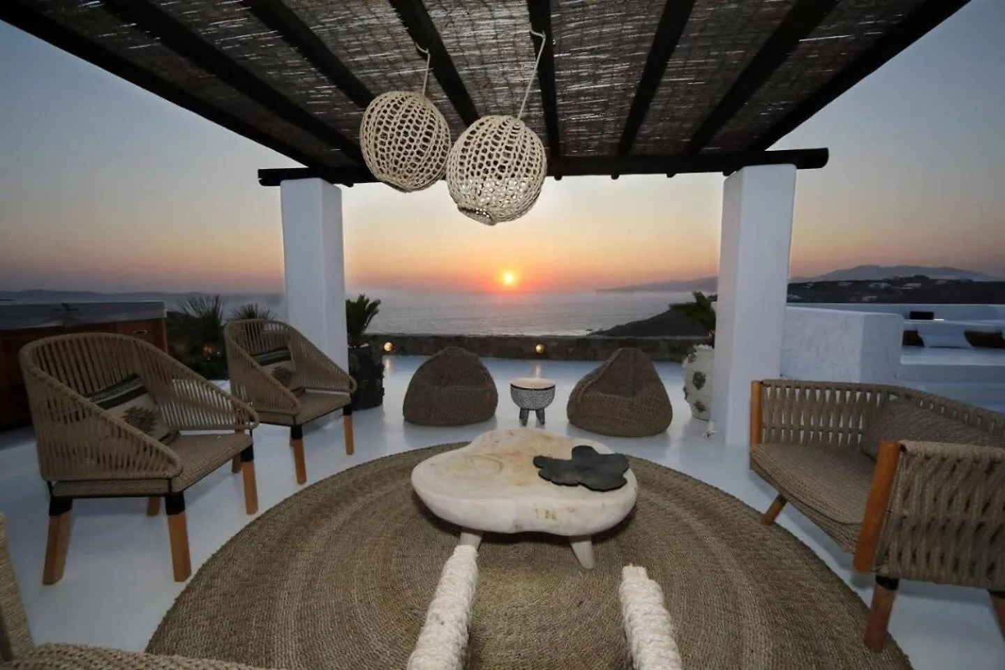 White Rock Suites & Villas Choulakia