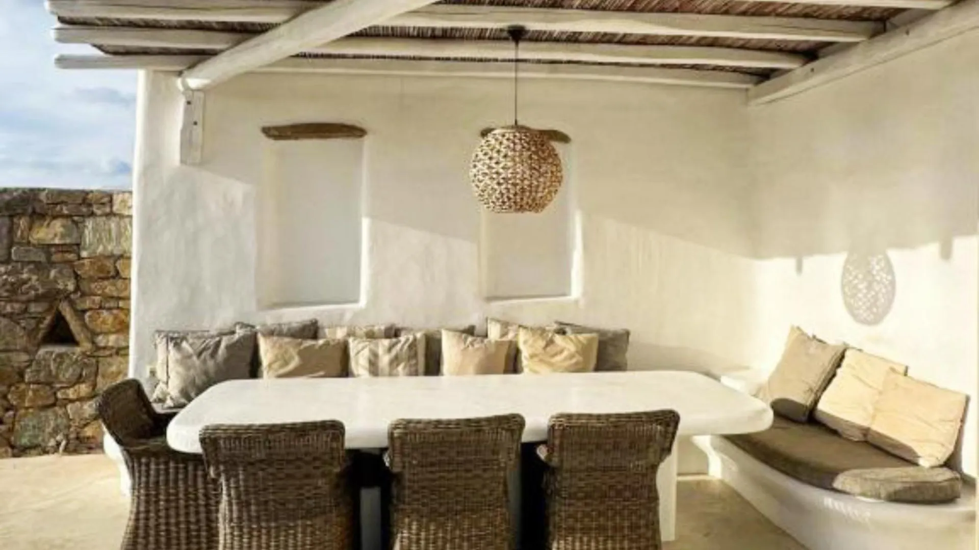 White Rock Suites & Villas Houlakia  Отель