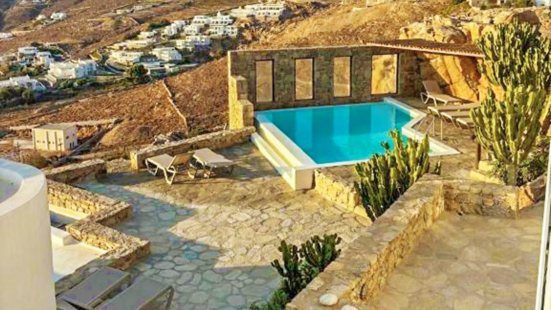 White Rock Suites & Villas Houlakia  Houlakia (Mykonos)