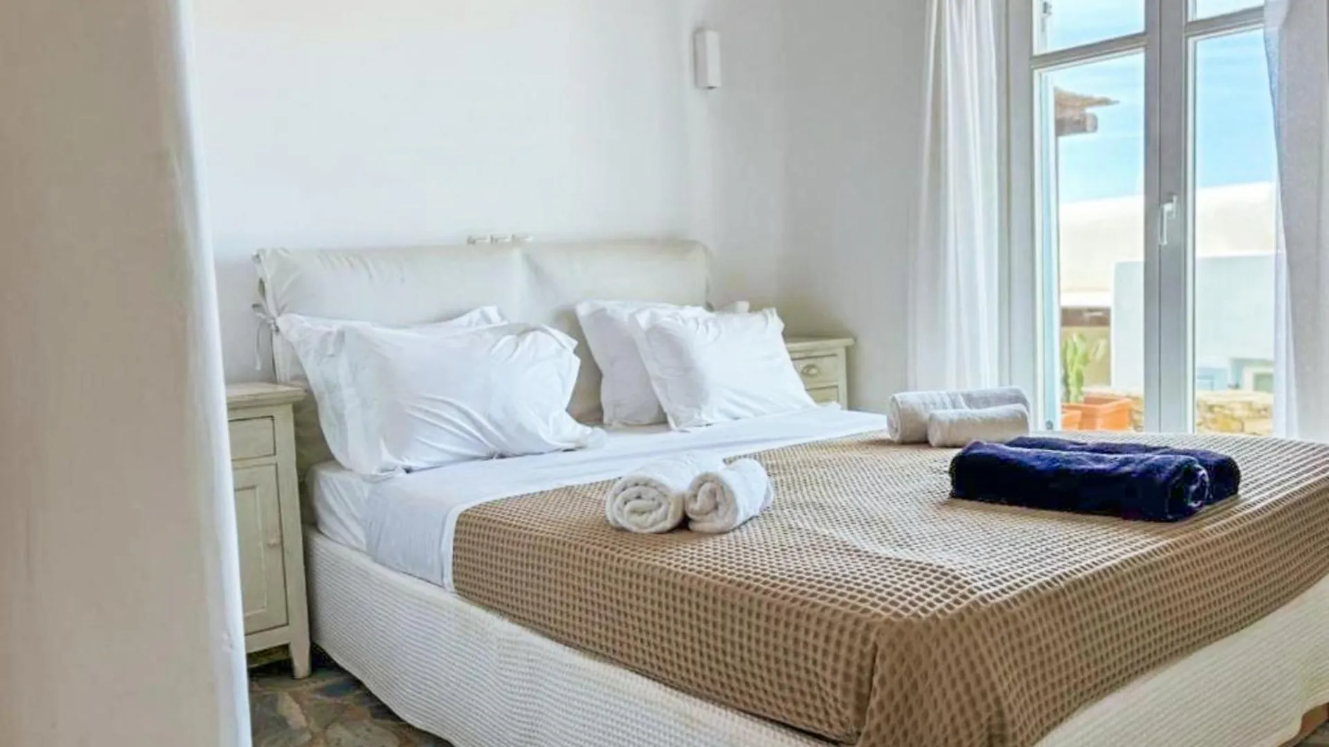 White Rock Suites & Villas Houlakia  0*, Houlakia (Mykonos)