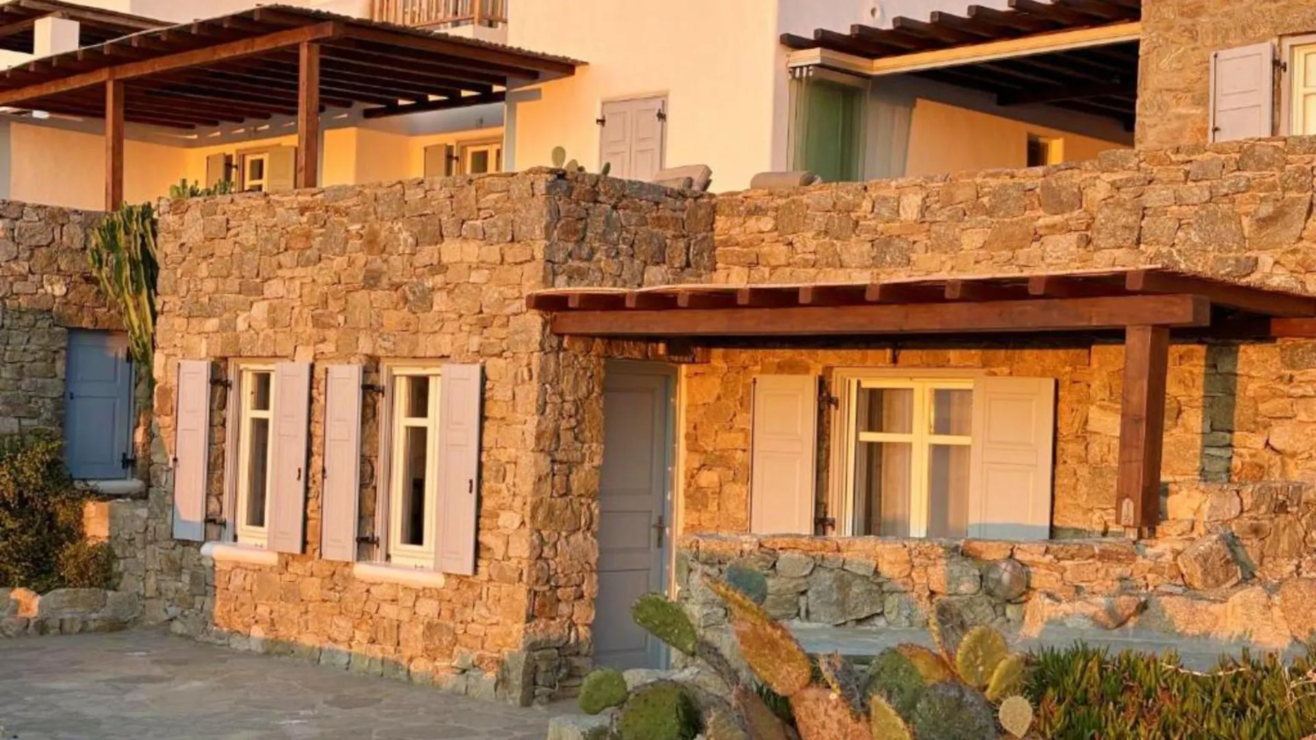Отель White Rock Suites & Villas Houlakia
