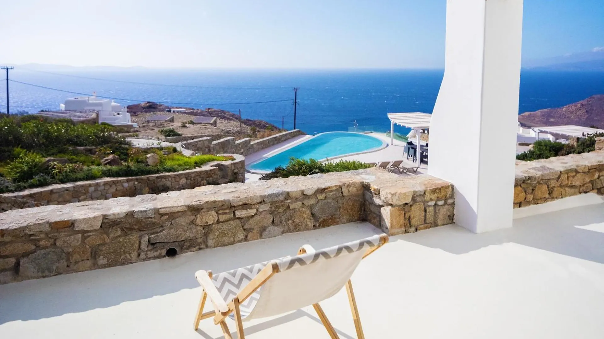 White Rock Suites & Villas Houlakia  Отель Houlakia (Mykonos)